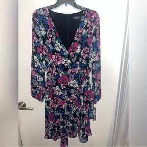 ✨NEW✨ Tahari floral dress